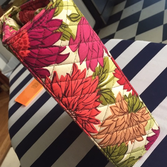 Vera Bradley Handbag - Picture 8 of 8